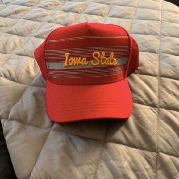 Iowa State Cyclone trucker hat - Picture 1 of 3